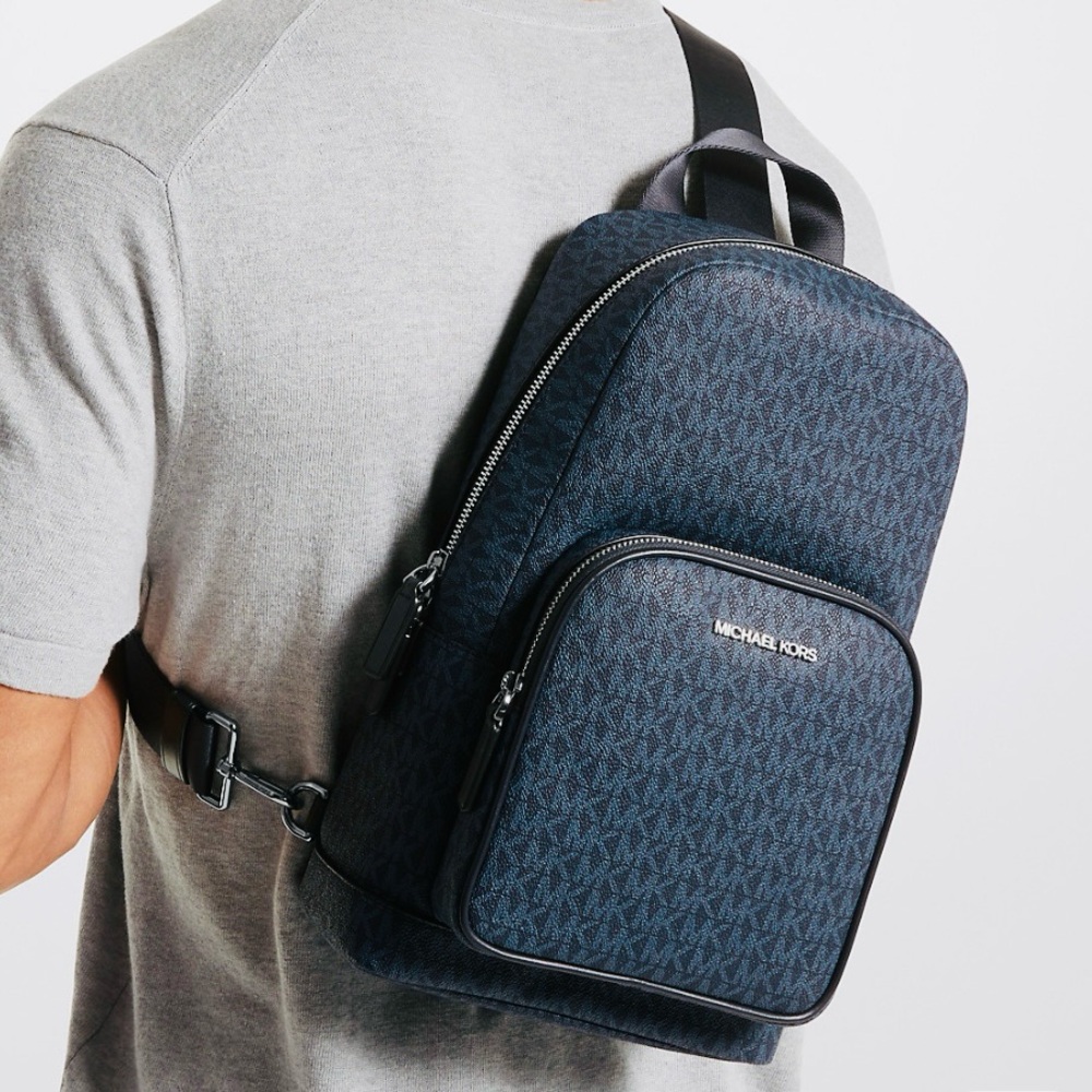 Michael Kors MK Cooper Logo Sling Pack ADMRL/PLBLUE